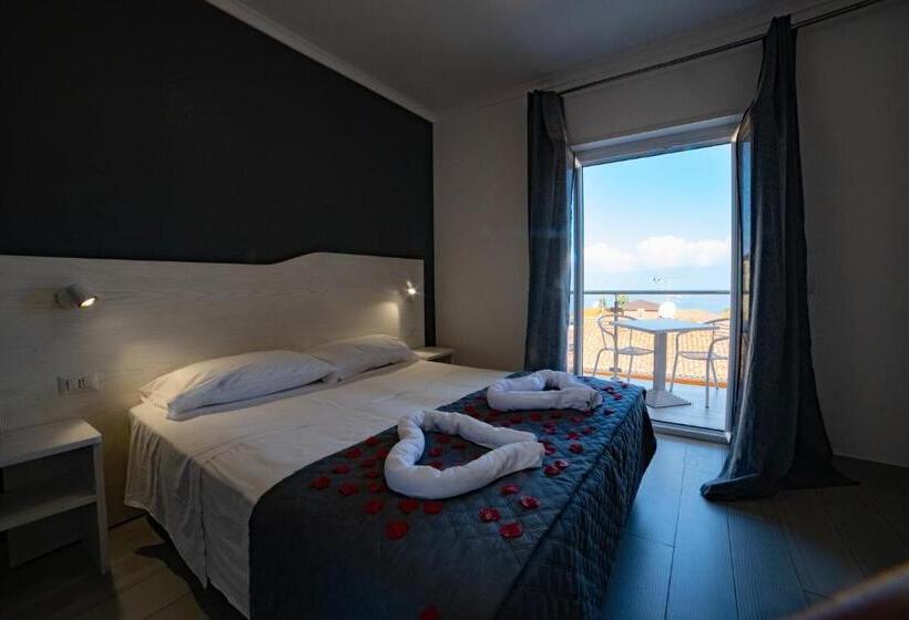 חדר דלוקס עם מרפסת, Residenza Jerocades