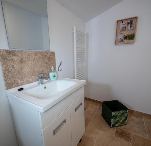 带大床的标准间, șura Lu  Pătru