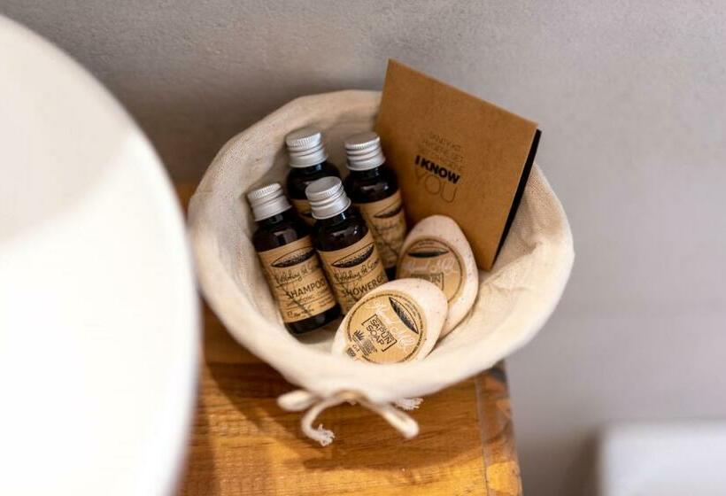 غرفة قياسية, Casa Nym