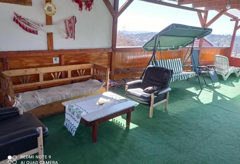 اتاق خانوادگی, Casa Rool