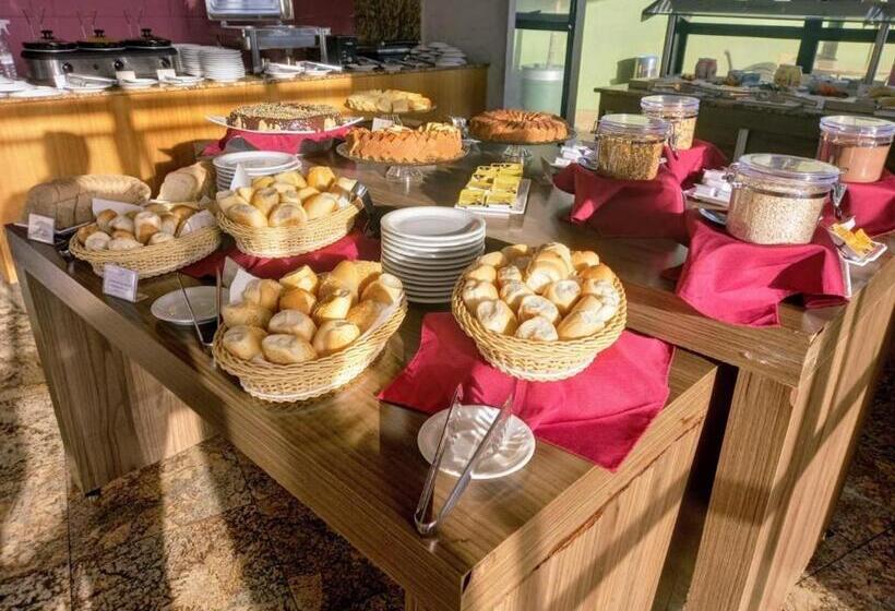 غرفة سوبيريور ثلاثية مطلّة علي البحر, Suítes Natal Plaza 4 Estrelas   Vista Mar   Ponta Negra