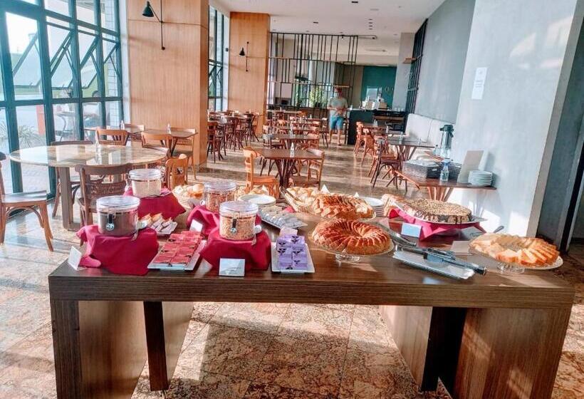 غرفة سوبيريور ثلاثية مطلّة علي البحر, Suítes Natal Plaza 4 Estrelas   Vista Mar   Ponta Negra