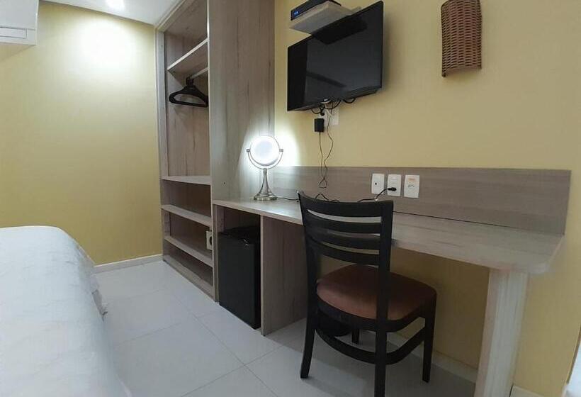 סוויטת סופריור, Anaí