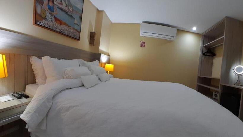 סוויטת סופריור, Anaí