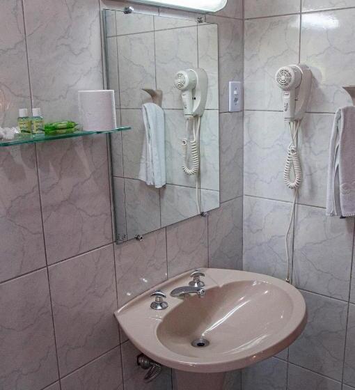 주니어 스위트, Bougainville