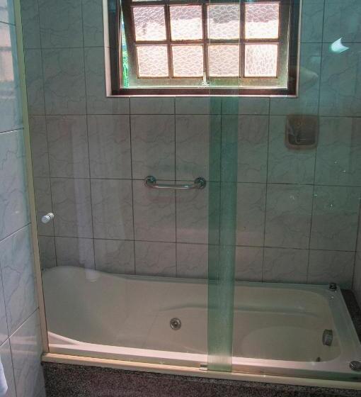 주니어 스위트, Bougainville