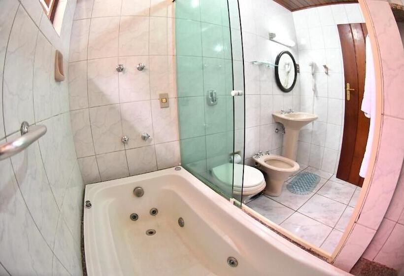 주니어 스위트, Bougainville