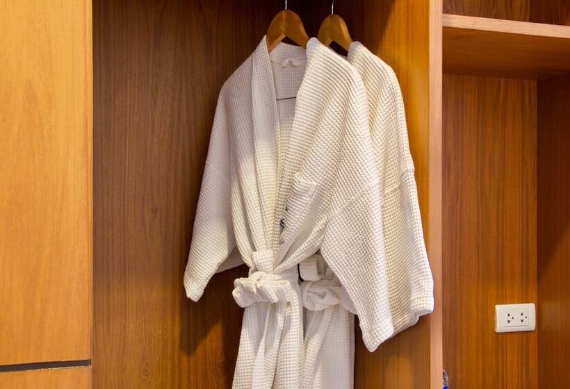 디럭스 룸 바다 전망, The View Rawada Phuket