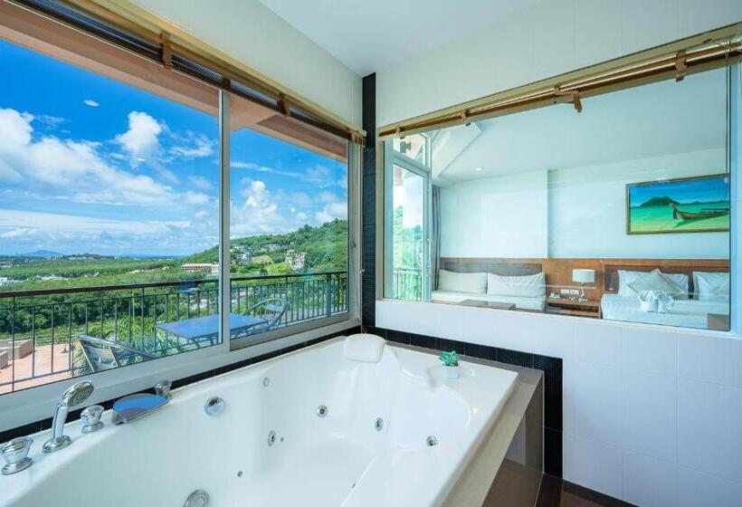 스위트 킹사이즈 침대, The View Rawada Phuket