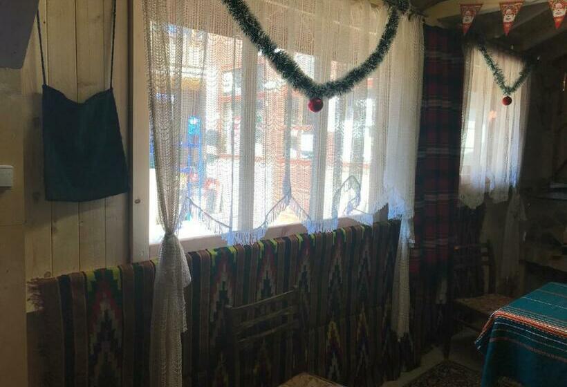 Дом 1 Спальня, стаи за гости тони