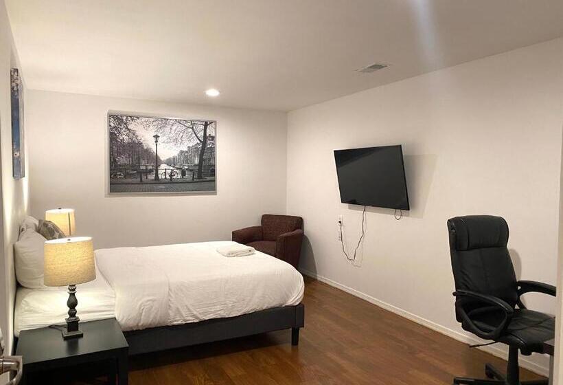 스탠다드 룸 공동 욕실, Alina & Fanny   Philadelphia Convention Center