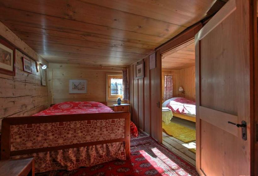 اتاق خانوادگی, B&b La Pivoine