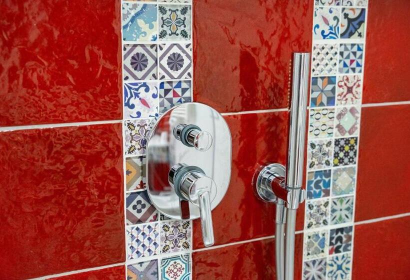 اتاق استاندارد سه نفره, Palazzo Nicolaus Del Borgo Antico