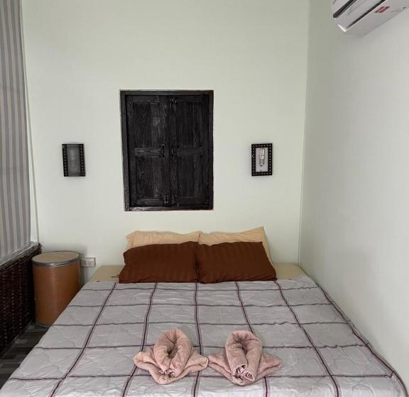 اتاق استاندارد, Pano Solar Guest House