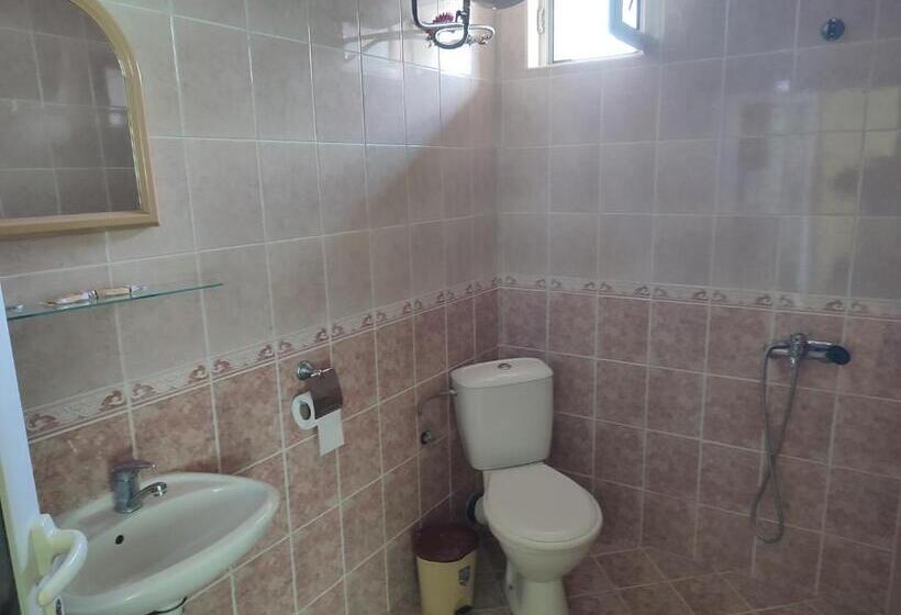 バルコニー付きスタンダードトリプルルーム, хотелски комплекс авалон