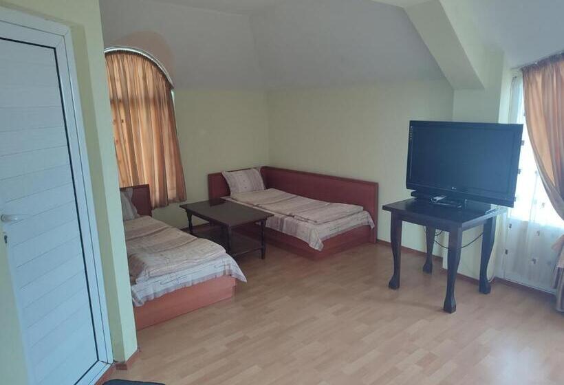 バルコニー付スタンダード４ベッドルーム, хотелски комплекс авалон