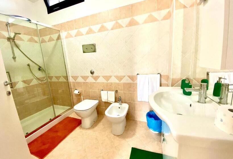 חדר דלוקס לארבעה, Garden Of Venice