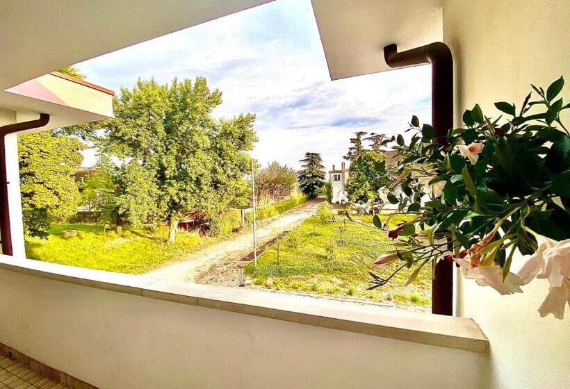 חדר דלוקס לארבעה, Garden Of Venice