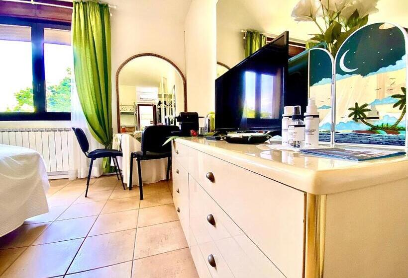 חדר דלוקס לארבעה, Garden Of Venice