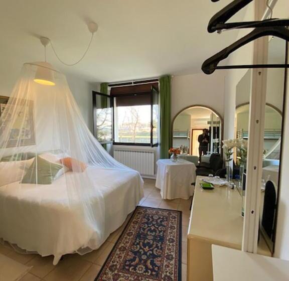 חדר דלוקס לארבעה, Garden Of Venice