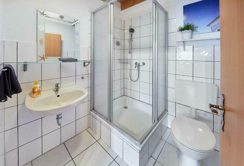 Четырехместный Номер Стандарт, Gästehaus Viktoriya Nur Wenige Minuten Zum Europa Park