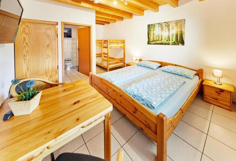 4인용 스탠다드 룸, Gästehaus Viktoriya Nur Wenige Minuten Zum Europa Park