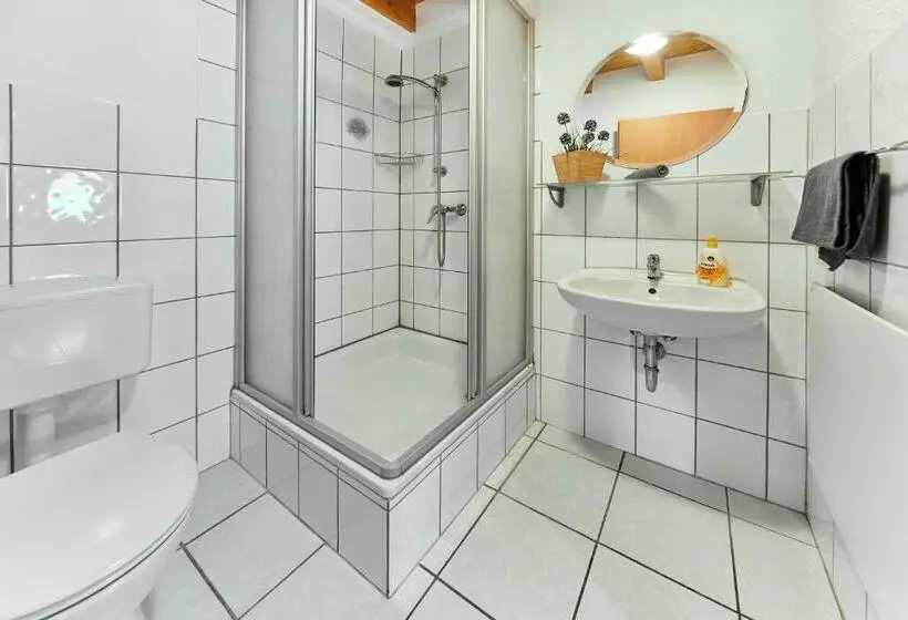 4ベッドルームクラシックタイプ, Gästehaus Viktoriya Nur Wenige Minuten Zum Europa Park