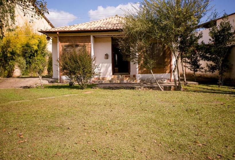 سوییت اجرایی, Pouso Do Bichinho 1