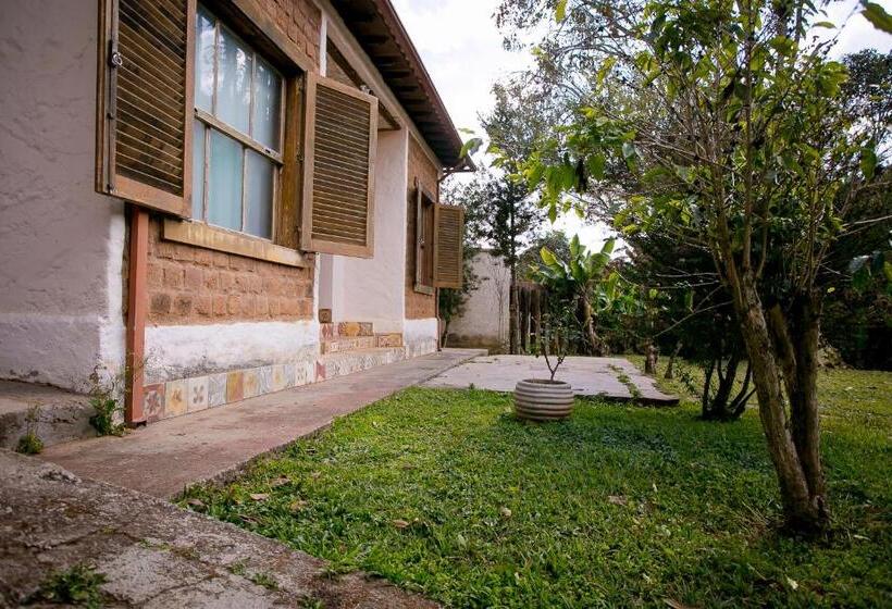 سوییت اجرایی, Pouso Do Bichinho 1