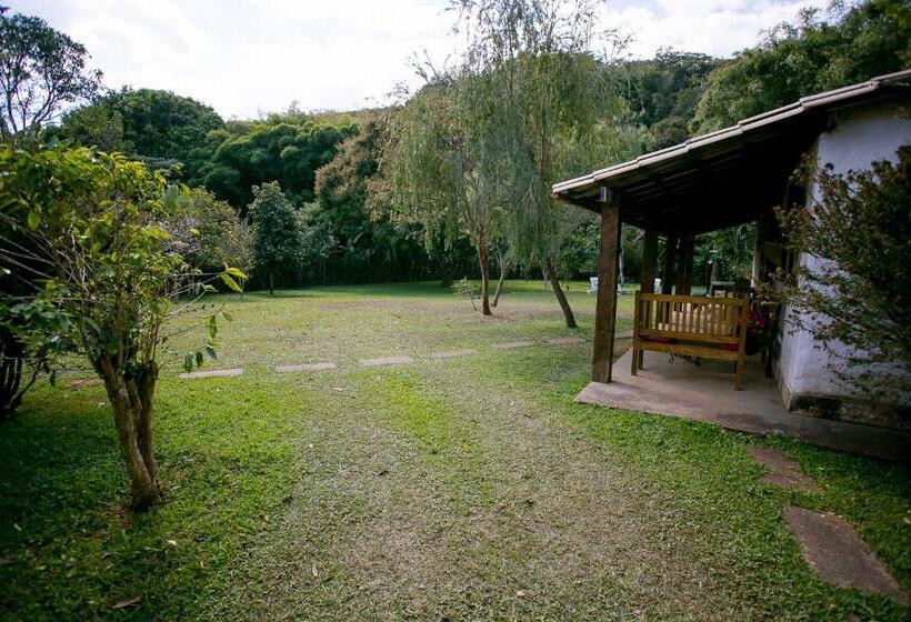 سوییت اجرایی, Pouso Do Bichinho 1