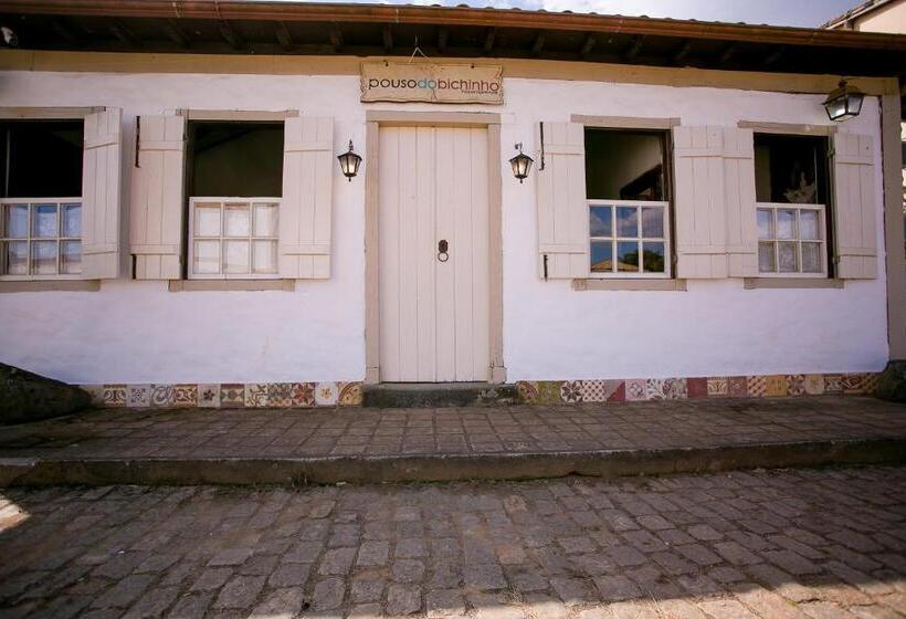 سوییت اجرایی, Pouso Do Bichinho 1