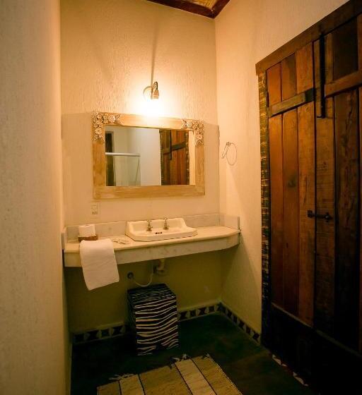 اتاق خانوادگی با چشم‌انداز باغ, Pouso Do Bichinho 1