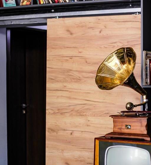 إستديو قياسى مزود بشرفة, R34 Boutique Guest House