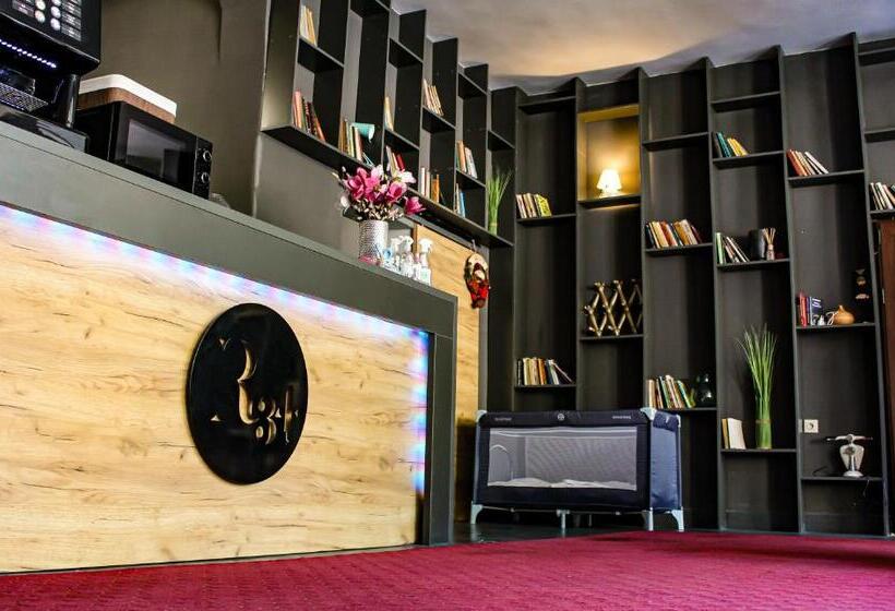 إستديو قياسى مزود بشرفة, R34 Boutique Guest House
