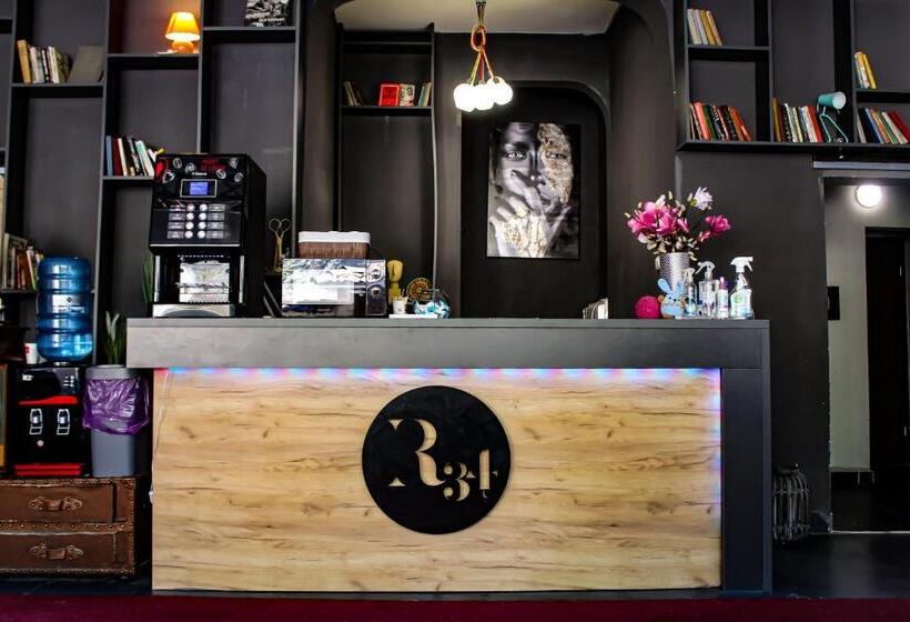 إستديو قياسى مزود بشرفة, R34 Boutique Guest House