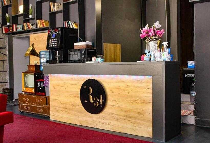 إستديو قياسى مزود بشرفة, R34 Boutique Guest House