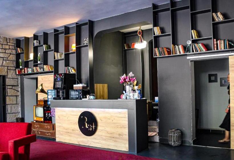 إستديو قياسى مزود بشرفة, R34 Boutique Guest House