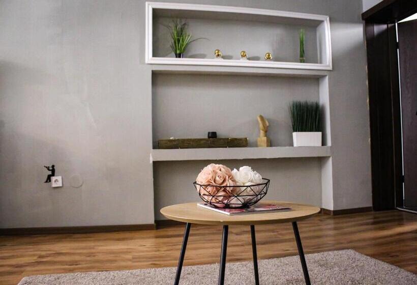 إستديو قياسى مزود بشرفة, R34 Boutique Guest House