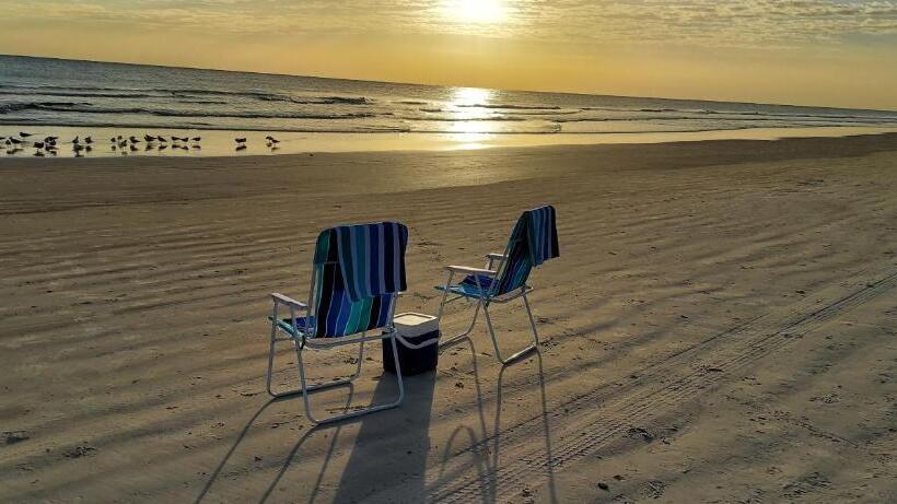 إستديو قياسى مزود بشرفة, Daytona Condo With Beautiful Ocean And City View