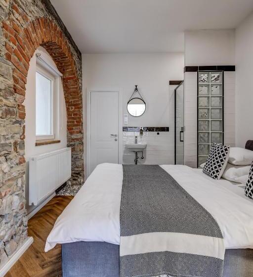 جناح ديلوكس, Design Pension Twenty 20