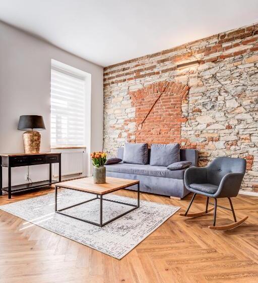 جناح ديلوكس, Design Pension Twenty 20