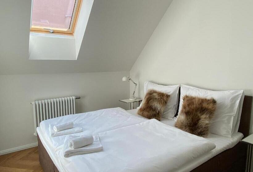 جناح سرير كينج, Design Pension Twenty 20