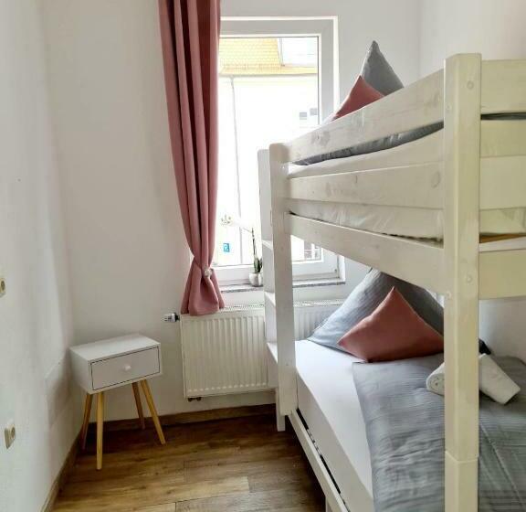 اتاق استاندارد با سرویس بهداشتی مشترک, My Hostel Füssen