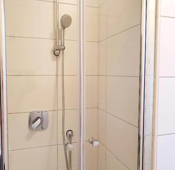 اتاق خانوادگی با سرویس بهداشتی مشترک, My Hostel Füssen