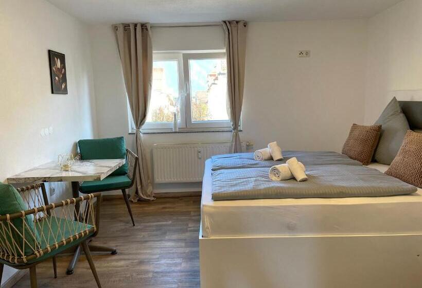 اتاق استاندارد با سرویس بهداشتی مشترک, My Hostel Füssen