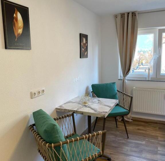 اتاق استاندارد با سرویس بهداشتی مشترک, My Hostel Füssen