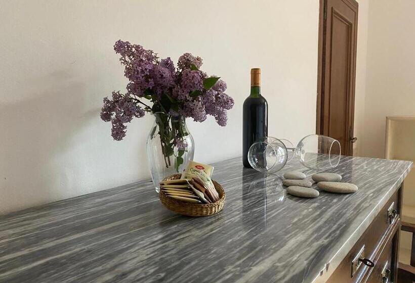 חדר סטנדרט, Casa Degli Eroi