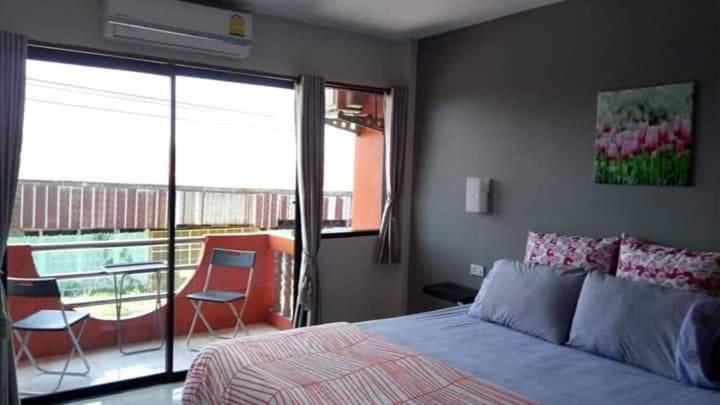 Quarto deluxe, ศรีกรุงดีลักซ์โฮเตล