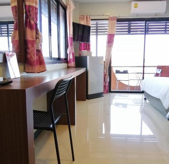 Quarto Familiar Deluxe, ศรีกรุงดีลักซ์โฮเตล