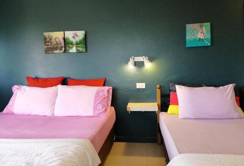 Quarto Familiar Deluxe, ศรีกรุงดีลักซ์โฮเตล